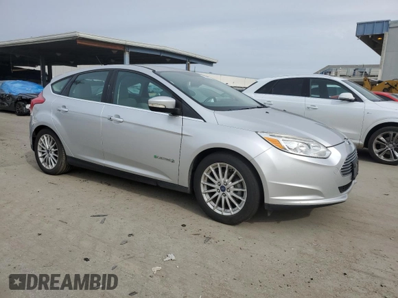 2014 Ford Focus Electric with VIN 1FADP3R47EL264610, listed as a Copart auction lot 45045465 with 94,080 mi miles and Clean title. Bid and sale history available at DreamBid. Image 4.