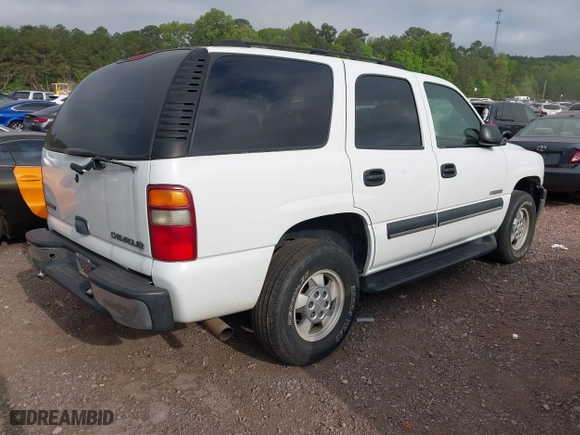 2003 Chevrolet Tahoe LT with VIN 1GNEC13Z13J230763, listed as a IAAI auction lot 42028002 with 201,448 mi miles. Bid and sale history available at carsss.com. Image 4.
