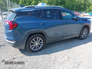 2024 GMC Terrain SLT z VIN 3GKALVEG7RL310682, wystawiony jako IAAI lot #42388049 z przebiegiem 9 792 mil mil oraz . Historia ofert i sprzedaży dostępna na DreamBid. Obrazek 4.