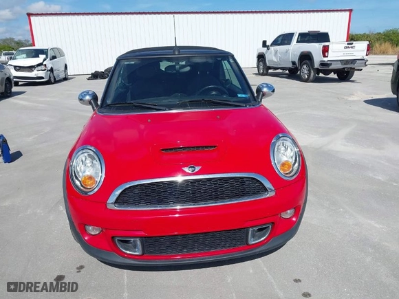 2011 MINI Cooper Convertible s with VIN WMWZP3C55BT249405, listed as a IAAI auction lot 41461640 with 59,856 mi miles. Bid and sale history available at carsss.com. Image 6.