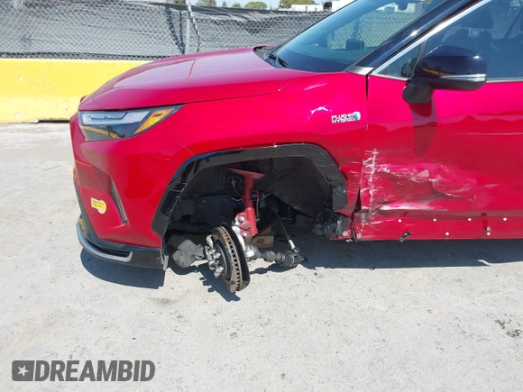 2022 Toyota RAV4 XSE with VIN JTMEB3FV8ND090664, listed as a IAAI auction lot 42465718 with 22,227 mi miles and . Bid and sale history available at DreamBid. Image 6.