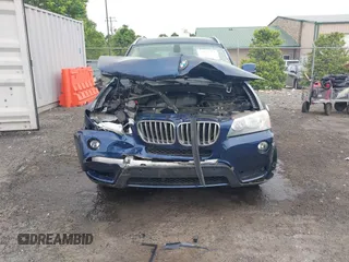 2011 BMW X3 28i z VIN 5UXWX5C5XBL707181, wystawiony jako IAAI lot #42250497 z przebiegiem 62 431 mil mil oraz . Historia ofert i sprzedaży dostępna na DreamBid. Obrazek 6.