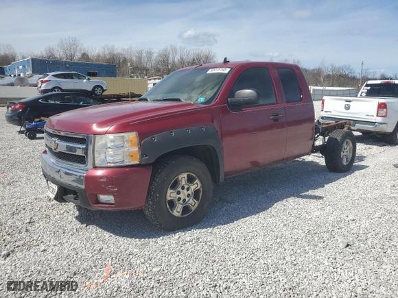 2007 Chevrolet Silverado 1500 LT w/1LT with VIN 2GCEK19J471664625, listed as a Copart auction lot 50415195 with 182,171 mi miles and Salvage Title. Bid and sale history available at carsss.com. Image 1.