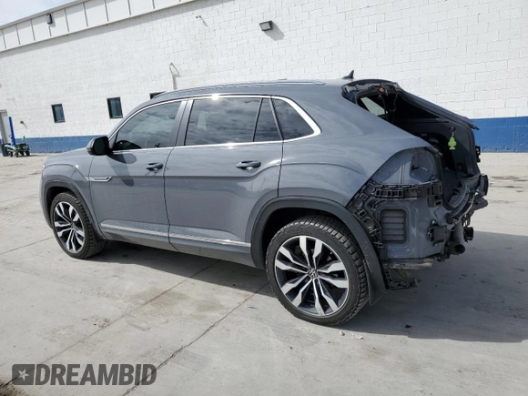 2021 Volkswagen Atlas SEL with VIN 1V2SE2CA8MC219429, listed as a Copart auction lot 51697165 with 70,788 mi miles and Salvage title. Bid and sale history available at DreamBid. Image 2.