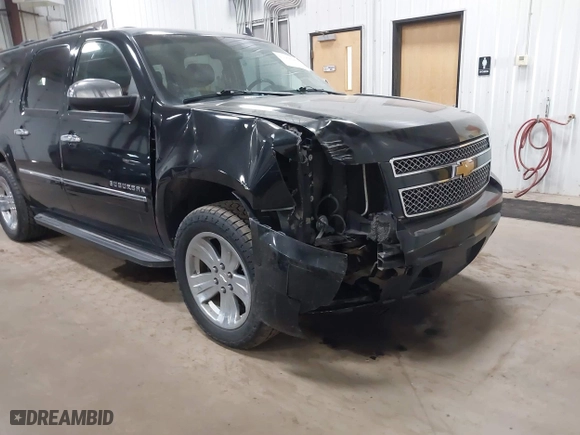 2012 Chevrolet Suburban LTZ with VIN 1GNSKKE77CR326924, listed as a IAAI auction lot 41764487 with 198,224 mi miles. Bid and sale history available at carsss.com. Image 1.