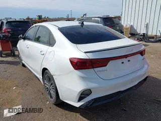 2024 Kia Forte GT-Line with VIN 3KPF54AD2RE805393, listed as a IAAI auction lot 41685953 with 7,646 mi miles. Bid and sale history available at carsss.com. Image 3.