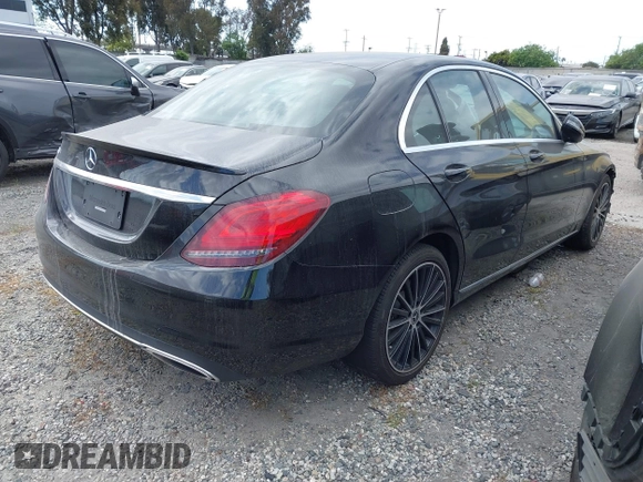 2019 Mercedes-Benz C 300 with VIN 55SWF8DBXKU303017, listed as a IAAI auction lot 41841700 with Not Provided miles and . Bid and sale history available at DreamBid. Image 4.