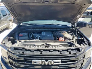 2023 GMC Sierra 1500 Elevation z VIN 3GTUUCE85PG141089, wystawiony jako Copart lot #56396495 z przebiegiem 81 703 mil mil oraz Szkoda całkowita • Salvage title. Historia ofert i sprzedaży dostępna na DreamBid. Obrazek 11.