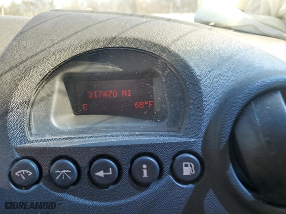 2004 Pontiac Grand Prix GTP with VIN 2G2WR524141145978, listed as a Copart auction lot 48695745 with 217,470 mi miles and Salvage Title. Bid and sale history available at carsss.com. Image 9.