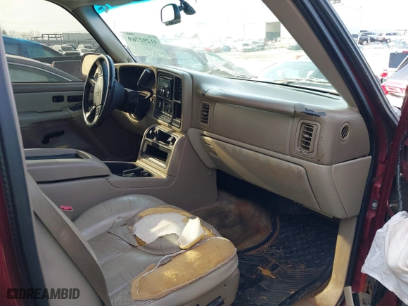 2003 Chevrolet Tahoe LT with VIN 1GNEC13ZX3R307650, listed as a IAAI auction lot 41292769 with 313,720 mi miles. Bid and sale history available at carsss.com. Image 5.