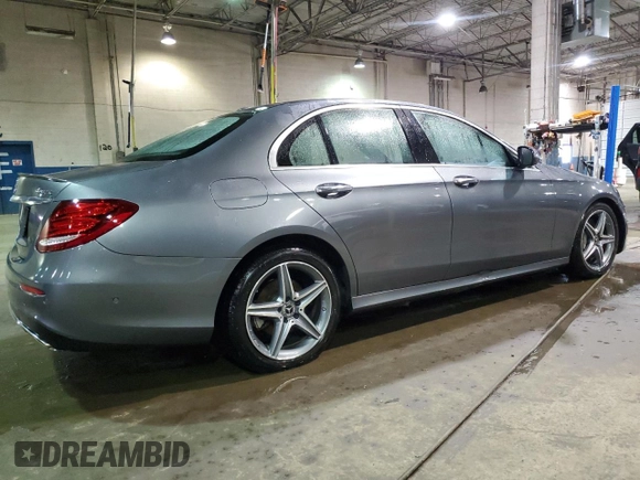 2018 Mercedes-Benz E 300 z VIN WDDZF4KB8JA313472, wystawiony jako Copart lot #53959155 z przebiegiem Nie podano mil oraz Czysty tytuł • Clean title. Historia ofert i sprzedaży dostępna na DreamBid. Obrazek 3.