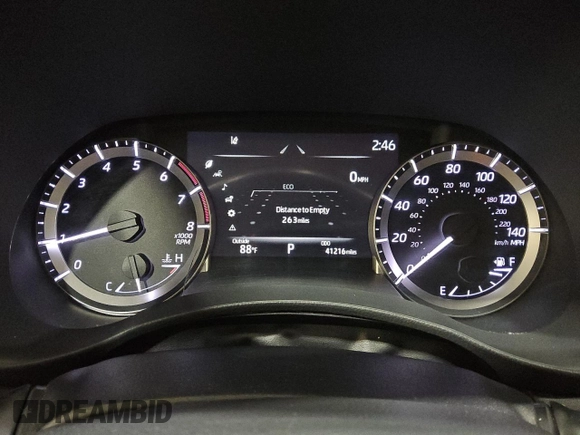2023 Toyota Highlander L z VIN 5TDKDRAH7PS502727, wystawiony jako Copart lot #59237145 z przebiegiem 41 216 mil mil oraz Czysty tytuł • Clean title. Historia ofert i sprzedaży dostępna na DreamBid. Obrazek 9.