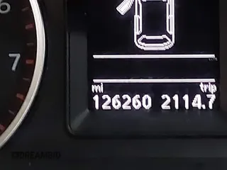 2014 Volkswagen Tiguan S z VIN WVGBV3AXXEW045826, wystawiony jako IAAI lot #42173285 z przebiegiem 126 260 mil mil oraz . Historia ofert i sprzedaży dostępna na DreamBid. Obrazek 15.
