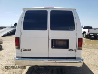 2005 Ford Econoline Passenger XL z VIN 1FBSS31L85HB18484, wystawiony jako Copart lot #54006495 z przebiegiem 109 177 mil mil oraz Szkoda całkowita • Salvage title. Historia ofert i sprzedaży dostępna na DreamBid. Obrazek 6.