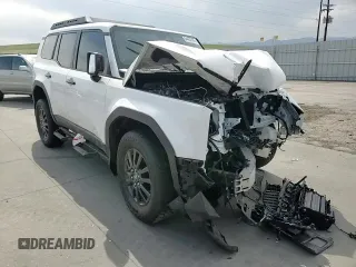 2025 Toyota Land Cruiser 1958 Edition z VIN JTEABFAJ8SK019200, wystawiony jako Copart lot #54435195 z przebiegiem Nie podano mil oraz Szkoda całkowita • Salvage title. Historia ofert i sprzedaży dostępna na DreamBid. Obrazek 14.