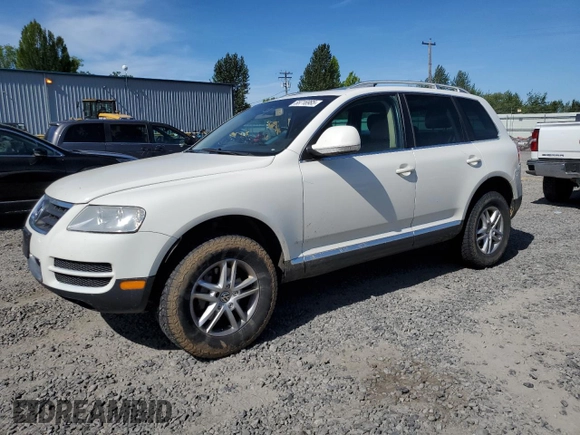 2008 Volkswagen Touareg V6 z VIN WVGBE77L68D012544, wystawiony jako Copart lot #58716985 z przebiegiem 148 637 mil mil oraz Czysty tytuł • Clean title. Historia ofert i sprzedaży dostępna na DreamBid. Obrazek 1.