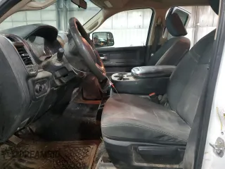 2019 Ram 3500 Tradesman z VIN 3C63RRGL4KG645912, wystawiony jako Copart lot #47485455 z przebiegiem 173 084 mil mil oraz Szkoda całkowita • Salvage title. Historia ofert i sprzedaży dostępna na DreamBid. Obrazek 7.