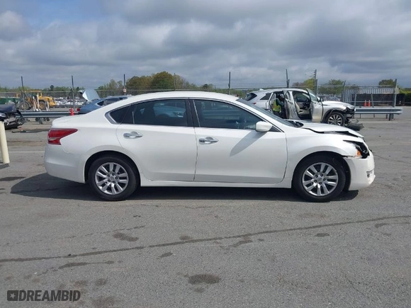2013 Nissan Altima 2.5 SL with VIN 1N4AL3AP4DC273073, listed as a IAAI auction lot 41915963 with 194,475 mi miles. Bid and sale history available at carsss.com. Image 13.
