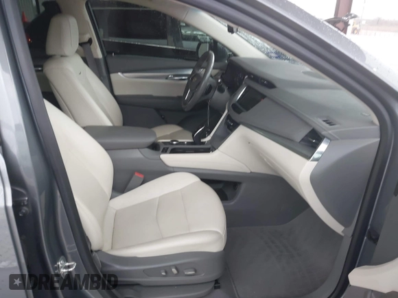 2020 Cadillac XT5 Premium Luxury FWD with VIN 1GYKNCRS4LZ152261, listed as a IAAI auction lot 41300929 with 53,709 mi miles. Bid and sale history available at carsss.com. Image 5.
