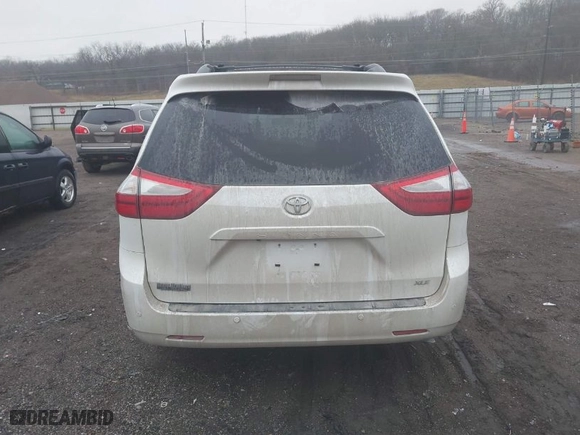 2015 Toyota Sienna XLE with VIN 5TDYK3DC8FS537028, listed as a IAAI auction lot 41192117 with 198,243 mi miles. Bid and sale history available at carsss.com. Image 16.