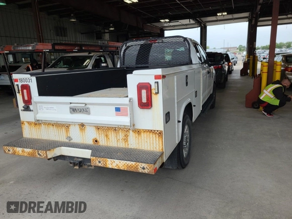 2018 Ford F-250 XL with VIN 1FD7X2B60JEB74688, listed as a IAAI auction lot 42610468 with 225,435 mi miles and . Bid and sale history available at DreamBid. Image 6.