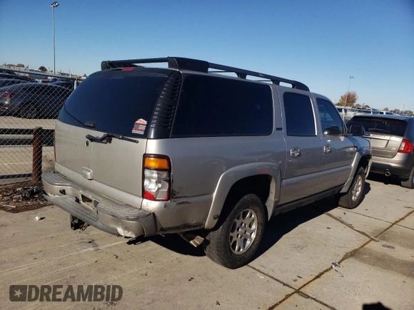 2005 Chevrolet Suburban LS with VIN 3GNFK16Z55G268911, listed as a Copart auction lot 82489564 with 185,020 mi miles and Salvage Title. Bid and sale history available at carsss.com. Image 3.