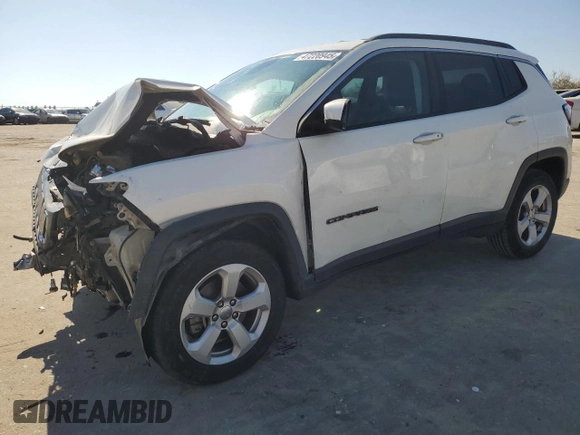 2018 Jeep Compass Altitude with VIN 3C4NJDBB2JT333149, listed as a Copart auction lot 47220945 with 179,451 mi miles and Salvage Title. Bid and sale history available at carsss.com. Image 1.