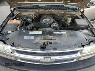 2001 Chevrolet Suburban LT with VIN 3GNEC16TX1G174313, listed as a Copart auction lot 42141645 with 205,982 mi miles and Salvage Title. Bid and sale history available at carsss.com. Image 12.