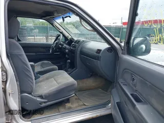 2004 Nissan Frontier XE z VIN 1N6ED29X04C402513, wystawiony jako IAAI lot #42241305 z przebiegiem 316 598 mil mil oraz . Historia ofert i sprzedaży dostępna na DreamBid. Obrazek 5.