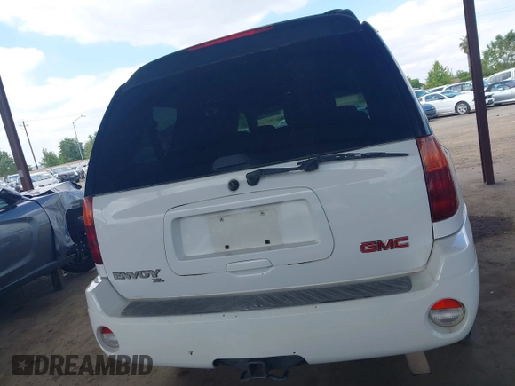 2005 GMC Envoy XL SLE with VIN 1GKET16S056151523, listed as a IAAI auction lot 42137483 with 189,778 mi miles. Bid and sale history available at carsss.com. Image 16.