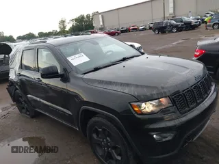 2020 Jeep Grand Cherokee Altitude z VIN 1C4RJFAG4LC134757, wystawiony jako IAAI lot #40199994 z przebiegiem 58 105 mil mil oraz . Historia ofert i sprzedaży dostępna na DreamBid. Obrazek 1.