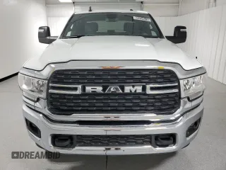 2024 Ram 2500 Big Horn with VIN 3C6UR5DJ5RG397602, listed as a Copart auction lot 60254515 with 1,933 mi miles and Clean title. Bid and sale history available at DreamBid. Image 5.
