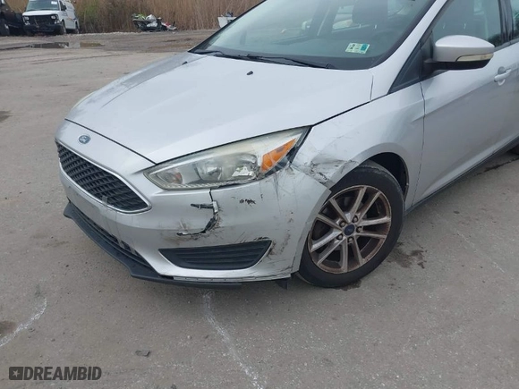 2015 Ford Focus SE with VIN 1FADP3K25FL345874, listed as a IAAI auction lot 41972589 with 155,001 mi miles. Bid and sale history available at carsss.com. Image 6.