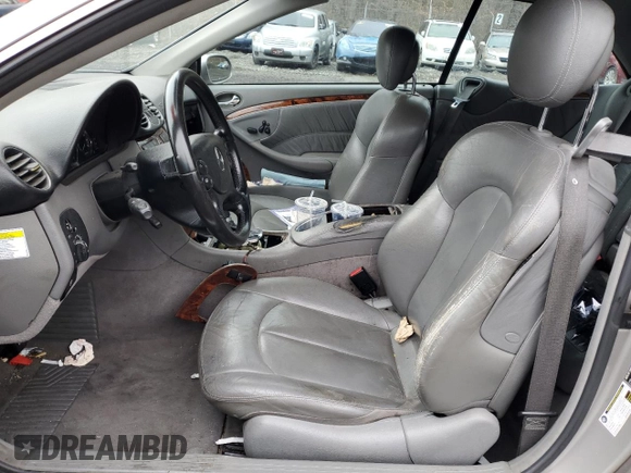 2008 Mercedes-Benz CLK 350 с VIN WDBTK56F38T090771, выставлен на аукционе Copart как лот 51752535 с пробегом Не указан миль и Списание • Salvage title. История ставок и продаж доступна на DreamBid. Изображение 7.