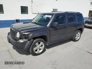2014 Jeep Patriot Latitude with VIN 1C4NJRFB1ED727017, listed as a Copart auction lot 61660885 with 151,097 mi miles and Salvage title. Bid and sale history available at DreamBid. Image 1.
