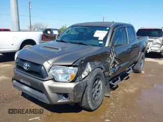 2012 Toyota Tacoma z VIN 5TFLU4EN9CX047925, wystawiony jako IAAI lot #41661700 z przebiegiem 219 158 mil mil oraz . Historia ofert i sprzedaży dostępna na DreamBid. Obrazek 6.