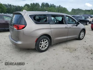 2017 Chrysler Pacifica Touring with VIN 2C4RC1DG6HR572039, listed as a Copart auction lot 58568105 with 190,405 mi miles and Salvage title. Bid and sale history available at DreamBid. Image 3.