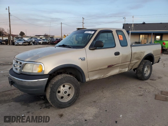 1999 Ford F-150 z VIN 2FTRX18W3XCA06671, wystawiony jako Copart lot #85561784 z przebiegiem 100 579 mil mil oraz Szkoda całkowita • Salvage title. Historia ofert i sprzedaży dostępna na DreamBid. Obrazek 1.