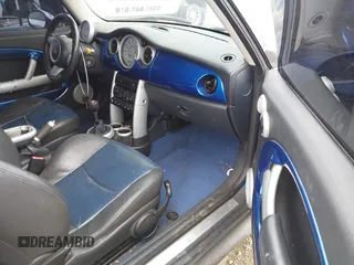2006 MINI Hardtop S with VIN WMWRE33596TL21718, listed as a IAAI auction lot 42064271 with 177,664 mi miles and . Bid and sale history available at DreamBid. Image 5.