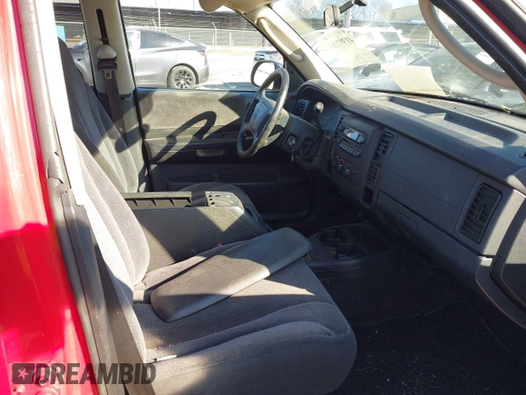 2003 Dodge Dakota Sport with VIN 1D7HL38N73S299948, listed as a IAAI auction lot 41392261 with 271,377 mi miles. Bid and sale history available at carsss.com. Image 5.