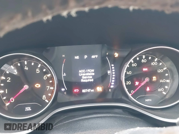 2019 Jeep Compass Latitude z VIN 3C4NJCBBXKT802046, wystawiony jako IAAI lot #41359411 z przebiegiem 82 747 mil mil oraz . Historia ofert i sprzedaży dostępna na DreamBid. Obrazek 7.