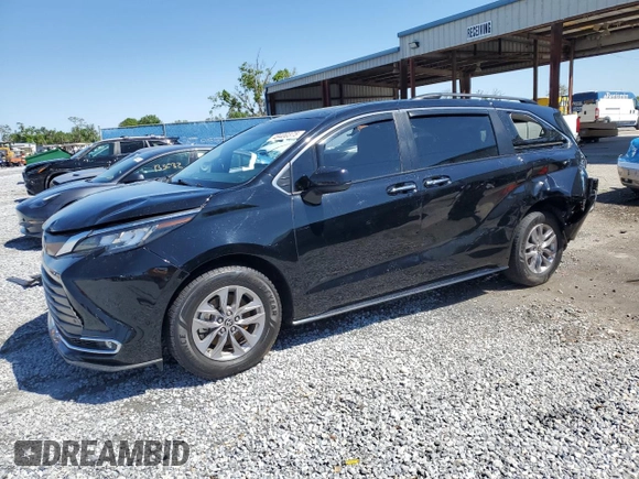 2022 Toyota Sienna XLE with VIN 5TDJRKEC4NS124379, listed as a Copart auction lot 49400375 with 222,972 mi miles and Non Repairable. Bid and sale history available at carsss.com. Image 1.