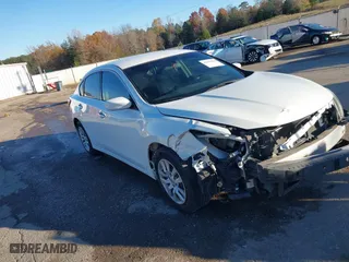 2017 Nissan Altima 2.5 SR with VIN 1N4AL3AP7HC162393, listed as a IAAI auction lot 41057884 with 172,433 mi miles. Bid and sale history available at carsss.com. Image 1.
