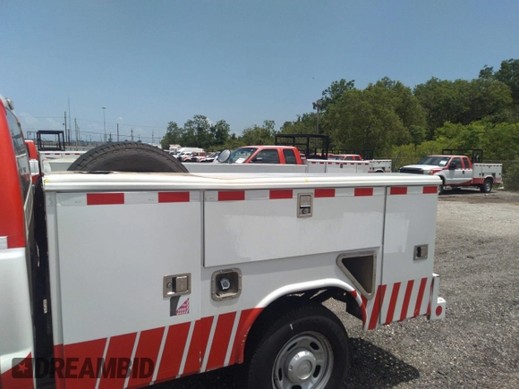 2016 Ford F-250 XL with VIN 1FD7X2B64GEC87424, listed as a IAAI auction lot 42014960 with 557,866 mi miles and . Bid and sale history available at DreamBid. Image 6.