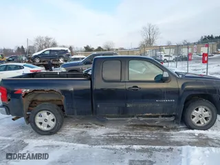 2010 Chevrolet Silverado 1500 LT with VIN 1GCSKSE33AZ121362, listed as a IAAI auction lot 41554626 with 232,076 mi miles. Bid and sale history available at carsss.com. Image 13.