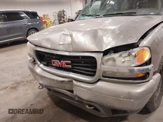 2000 GMC Yukon XL SLT with VIN 3GKFK16T7YG201904, listed as a IAAI auction lot 41704897 with 1 mi miles. Bid and sale history available at carsss.com. Image 6.