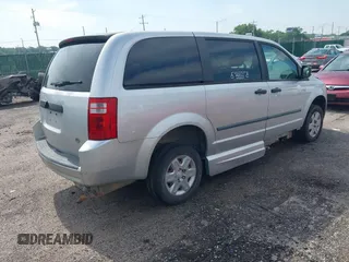 2008 Dodge Grand Caravan SE z VIN 1D8HN44H98B138469, wystawiony jako IAAI lot #42373055 z przebiegiem 149 399 mil mil oraz . Historia ofert i sprzedaży dostępna na DreamBid. Obrazek 4.