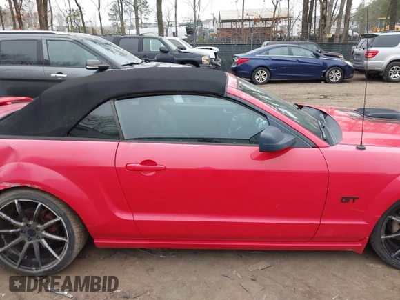 2006 Ford Mustang GT Deluxe with VIN 1ZVFT85H265120003, listed as a IAAI auction lot 41810689 with 93,878 mi miles. Bid and sale history available at carsss.com. Image 13.