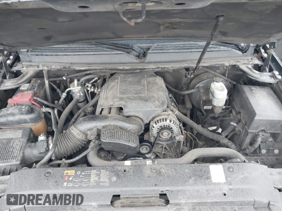 2011 Chevrolet Suburban LT with VIN 1GNSCJE01BR327933, listed as a IAAI auction lot 41813011 with 279,627 mi miles. Bid and sale history available at carsss.com. Image 10.
