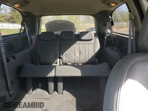 2005 Chrysler Town & Country Touring with VIN 2C4GP54L95R562827, listed as a Copart auction lot 54686275 with 91,032 mi miles and Clean Title. Bid and sale history available at carsss.com. Image 10.